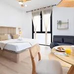 Travel Habitat Nou Mestalla * Walencja