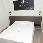 Nwt Station 게스트하우스 2*