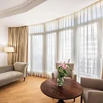 Melia Plaza Hotel