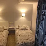 瓦伦西亚多米尔旅舍 招待所 3*