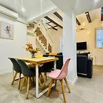 Design & Stylish House In The Center Of Dom wakacyjny