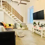 Design & Stylish House In The Center Of * Walencja