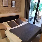 Con Piscina Y Terraza * Valensiya