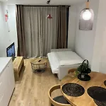 Acogedor Frente A Plaza Del Cedro *