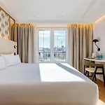 Petit Palace Plaza De La Reina فندق