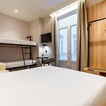 Petit Palace Plaza De La Reina فندق