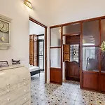 Pensión Guestready - Traditional House Near Malvarrosa