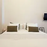 01 - Les Artes Apartment *