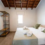 公寓 Pinedo Playa Rustico *