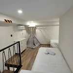 Ciudad Bajo Diseno Industrial Hasta 6, Wifi Gratis Apartman *