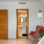 Vibe - Oceanfront Escape Apartment Valencia