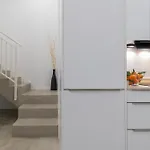 Modern & Stylish Close To The Apartment *