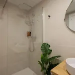 Estudio Con Altillo En Malilla Cerca De La Fe Apartment *