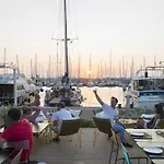 The Cabanal House - 10 Min To Ocean, Fastwifi, Ac, Coffee Apartment *