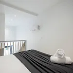 Estudio Con Altillo En Malilla Cerca De La Fe