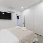 Modern & Stylish Close To The