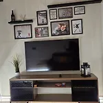 Ciudad Bajo Diseno Industrial Hasta 6, Wifi Gratis Apartment