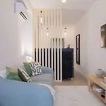 Nomad Viveros 02 アパート *