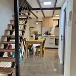 Ciudad Bajo Diseno Industrial Hasta 6, Wifi Gratis Apartment