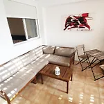 Ross - Flat With The Amenities