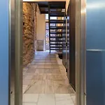 Prime Location, Bright & Cozy