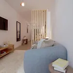 Апартаменты Nomad Viveros 01 *