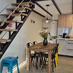 Ciudad Bajo Diseno Industrial Hasta 6, Wifi Gratis Apartment