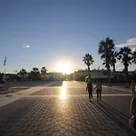 Ross - Flat With The Amenities Valencia