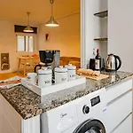 The Cabanal House - 10 Min To Ocean, Fastwifi, Ac, Coffee 아파트 발렌시아