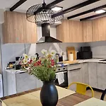 Apartment Ciudad Bajo Diseno Industrial Hasta 6, Wifi Gratis