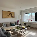 Bright Spacious Luxury * Valence