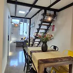 Ciudad Bajo Diseno Industrial Hasta 6, Wifi Gratis Apartment