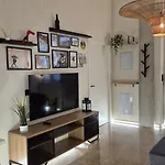 Ciudad Bajo Diseno Industrial Hasta 6, Wifi Gratis Apartment Valencia