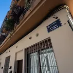 Mimi's In En Corts *