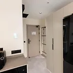 Aparthotel Motus Disruptive