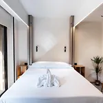 Motus Disruptive Aparthotel