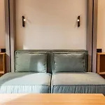 Motus Disruptive 4* Valencia