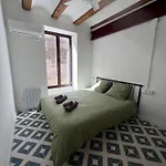 Na Jordana Flat * Valenza