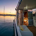 Master&commander Hotel na wodzie Walencja