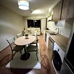 Coliving - Vive En La Zona De Moda Del Centro De 홈스테이 *