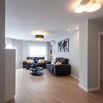 Colon By Concept Flats * Valenza