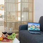 Lägenhet Marina Near & Of Arts