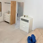 Urban Center - Alma Apartment