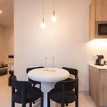 Loft - B 1-6 Smart Access & Urban Calm شقة فالنسيا