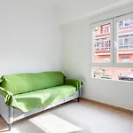 Guest Ready - Bright Flat Well‑located Urban Apartmán