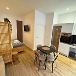 Travel Habitat Loft Sea & Port Apartment