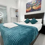Loft R41 A B - Ground & Monteolivete Vibes شقة فالنسيا