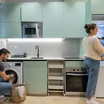 Florit Flats - 4 Guests With Ac And Wifi Near Sorolla Train Station