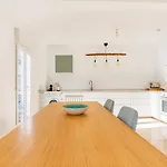 Cabalicious Flat-big Families By Invalencia شقة