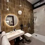 Apartment The 153 *